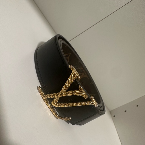 Louis Vuitton Accessories - Louis Vuitton LV Initiales reversible belt with a gold-tone chain-link buckle